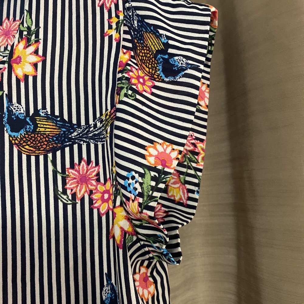 Lily White Blouse Size Medium - Picture 4 of 6